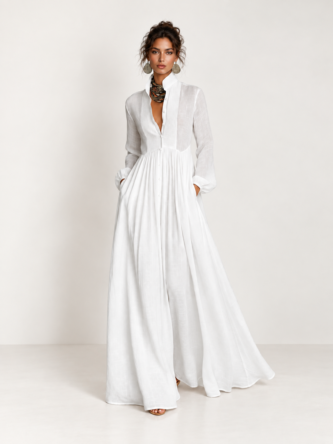 Victoria | Elegant maxi-skjortekjole – model på lys studiobaggrund 3:4