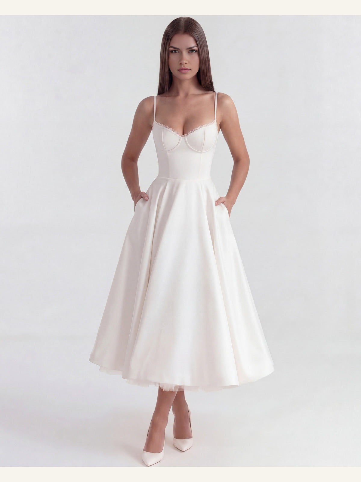 Selene | Elegant midikjole i satin